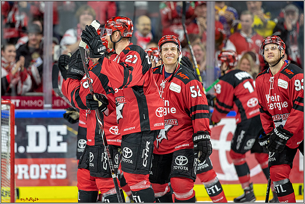 DEL; Koelner Haie - Schwenninger Wild Wings, 06.12.2018